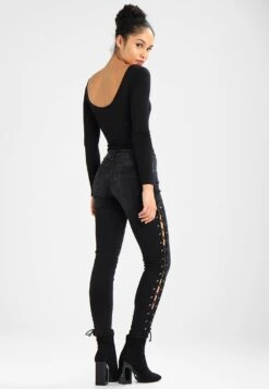 URBAN CLASSICS Lace Up Pants - Jeans Skinny Fit - Black Washed -Urban Classics 0da1b73f63204a988a057f083d8733e0