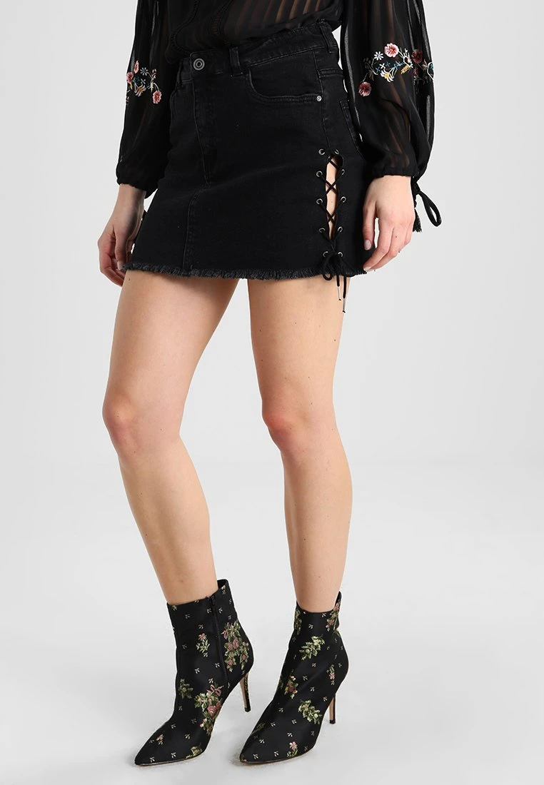 URBAN CLASSICS Lace Up Skirt - Jeansrok - Black Washed 3 URBAN CLASSICS Lace Up Skirt - Jeansrok - Black Washed