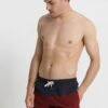 URBAN CLASSICS Block - Zwemshorts - Navy/Burgundy