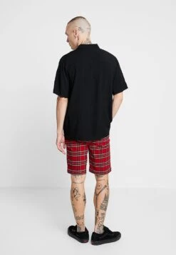 URBAN CLASSICS Checker- Shorts - Red/Black 9 URBAN CLASSICS Checker- Shorts - Red/Black -Urban Classics 1a2e4ddb3ca544459555fe0d6f876114