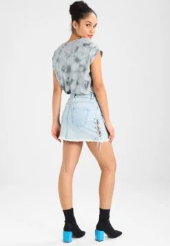 URBAN CLASSICS Lace Up Skirt - Jeansrok - Blue Bleached 9 URBAN CLASSICS Lace Up Skirt - Jeansrok - Blue Bleached -Urban Classics 1b7f75be0a9b4450899339cd008927eb
