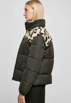 URBAN CLASSICS Aop Sherpa Puffer- Winterjas - Black Sandleo 15 URBAN CLASSICS Aop Sherpa Puffer- Winterjas - Black Sandleo -Urban Classics 1bf02ba4809348de8fa407253ea97a2e