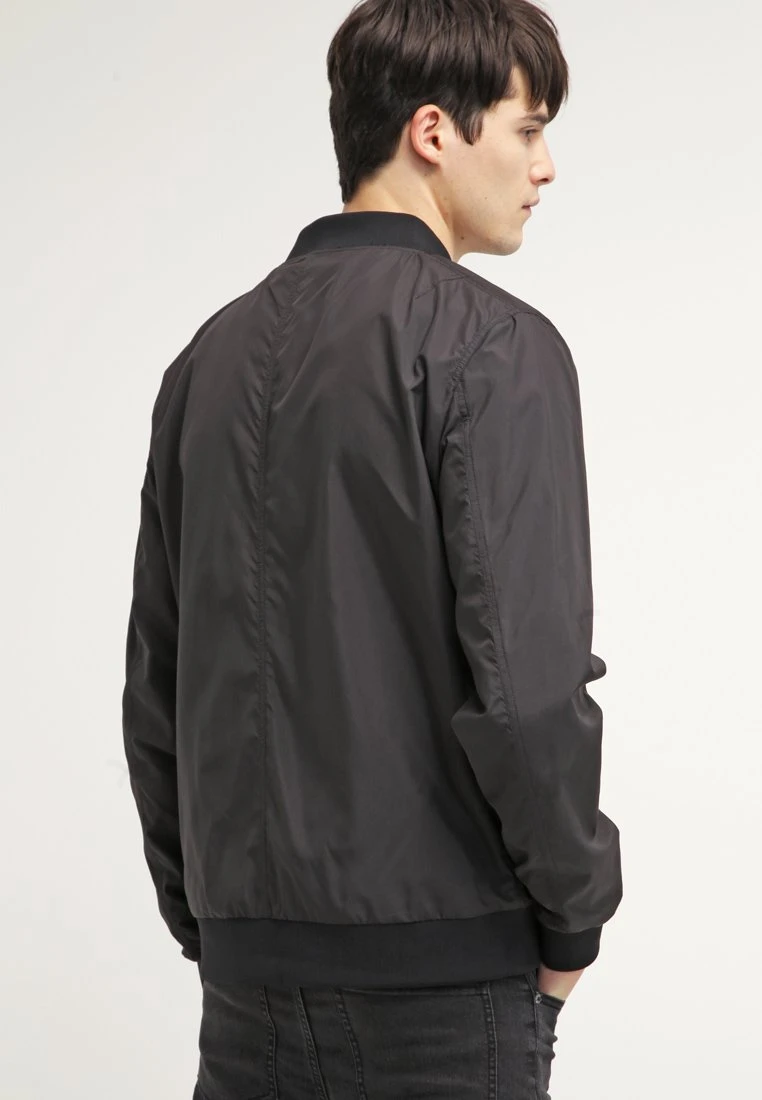 URBAN CLASSICS Light Bomber Jacket - Bomberjacks - Black 5 URBAN CLASSICS Light Bomber Jacket - Bomberjacks - Black - Afbeelding 3