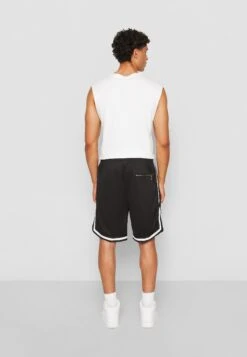 URBAN CLASSICS Premium Stripes - Shorts - Black -Urban Classics 1fe4482bee2d4224a4d4e1969ae0db6f