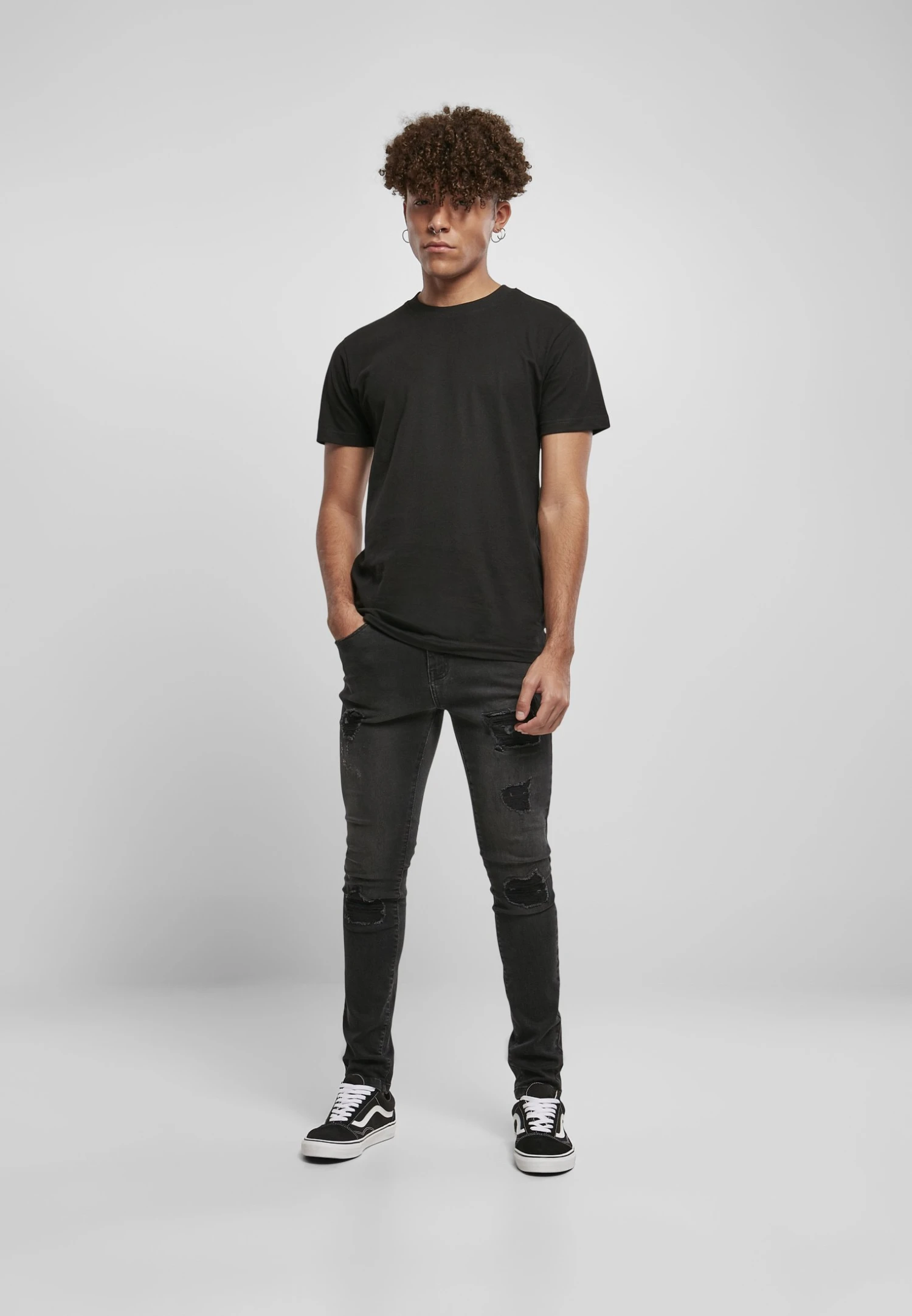 URBAN CLASSICS Heavy Destroyed Slim Fit Jeans - Slim Fit Jeans - Realblk Heavy Destroyed Washed 4 URBAN CLASSICS Heavy Destroyed Slim Fit Jeans - Slim Fit Jeans - Realblk Heavy Destroyed Washed - Afbeelding 2