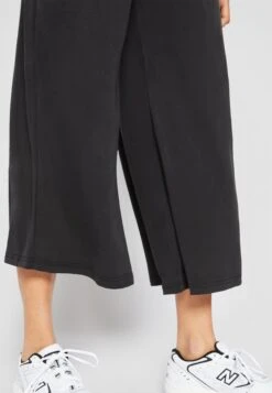 URBAN CLASSICS Culotte - Broek - Black 13 URBAN CLASSICS Culotte - Broek - Black -Urban Classics 3b492c56ce1f43639fdc0c6d00574b64