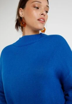 Ladies Oversize Turtleneck - Trui - Bright Blue -Urban Classics 3e632651d797492a82ed11524df15c89