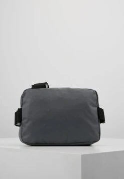 URBAN CLASSICS Chest Bag - Heuptas - Grey -Urban Classics 3f2387e08a2f480cb51aec0b90dc46cb