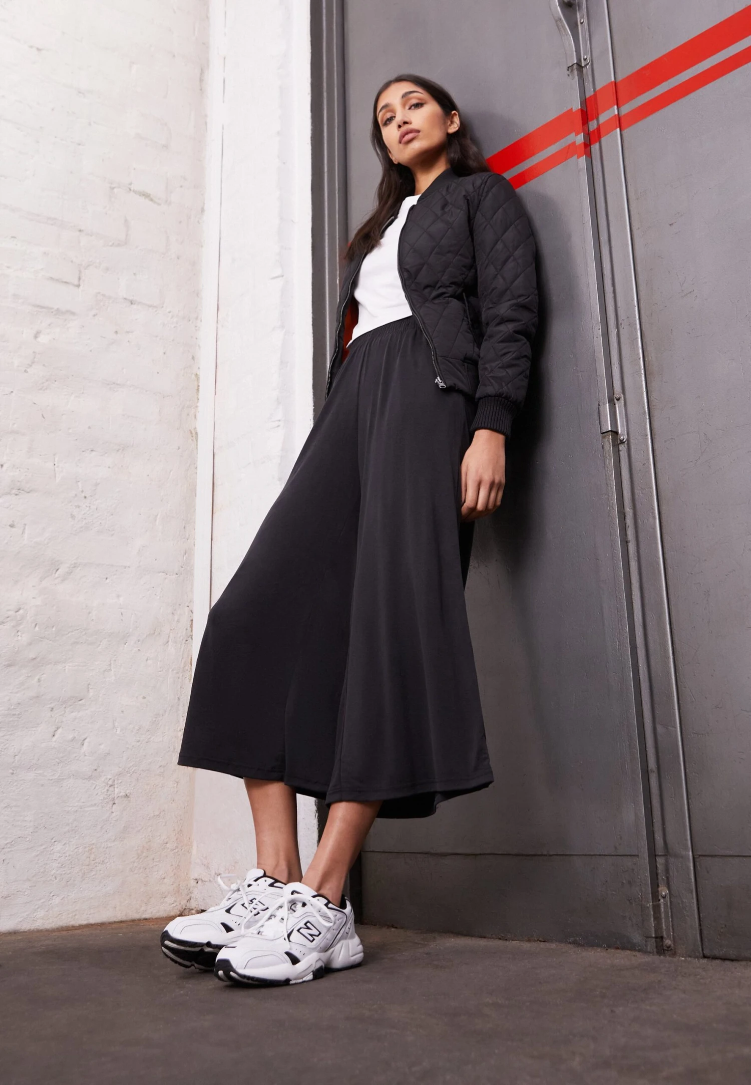 URBAN CLASSICS Culotte - Broek - Black 3 URBAN CLASSICS Culotte - Broek - Black