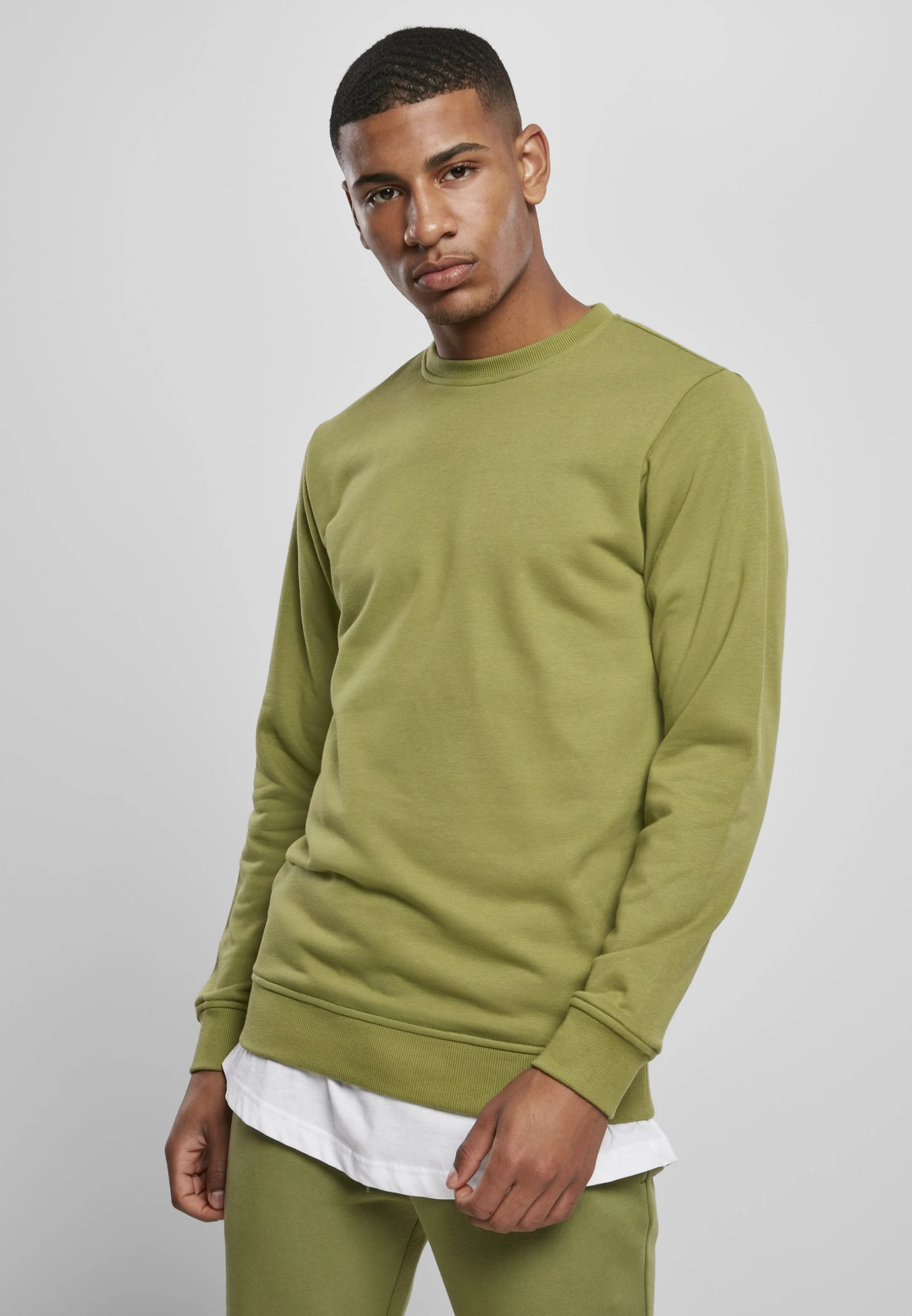 URBAN CLASSICS Basic Crew - Trui - Newolive 3 URBAN CLASSICS Basic Crew - Trui - Newolive