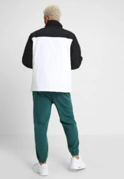 URBAN CLASSICS Winterjas - White/Black -Urban Classics 4e990eb583974ff188f1fbdb9a61d04d