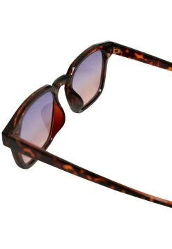 URBAN CLASSICS Maui - Zonnebril - Amber Lilac 8 URBAN CLASSICS Maui - Zonnebril - Amber Lilac -Urban Classics 5195e30bb61248d1bba3ab7697b08c31