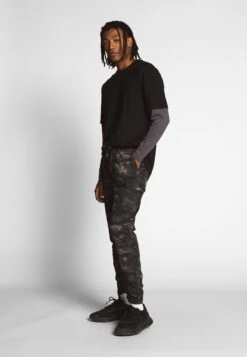 URBAN CLASSICS Oversized Shaped Double Layer Tee - Longsleeve - Darkshadow -Urban Classics 53447e208839423b9f8b82088c8b5cf4