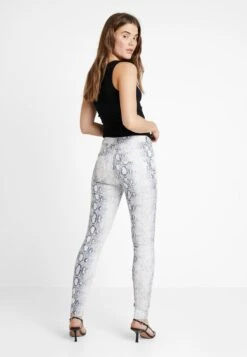 URBAN CLASSICS Ladies Animal Stretch Pants - Jeans Skinny Fit - Offwhite 9 URBAN CLASSICS Ladies Animal Stretch Pants - Jeans Skinny Fit - Offwhite -Urban Classics 56108565fb6c4fb091aad9779948ee47