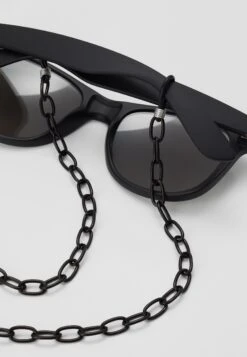 URBAN CLASSICS Sunglasses Likoma Mirror With Chain - Zonnebril - Black/Silver -Urban Classics 61465221a7794dff9acfd14509455610