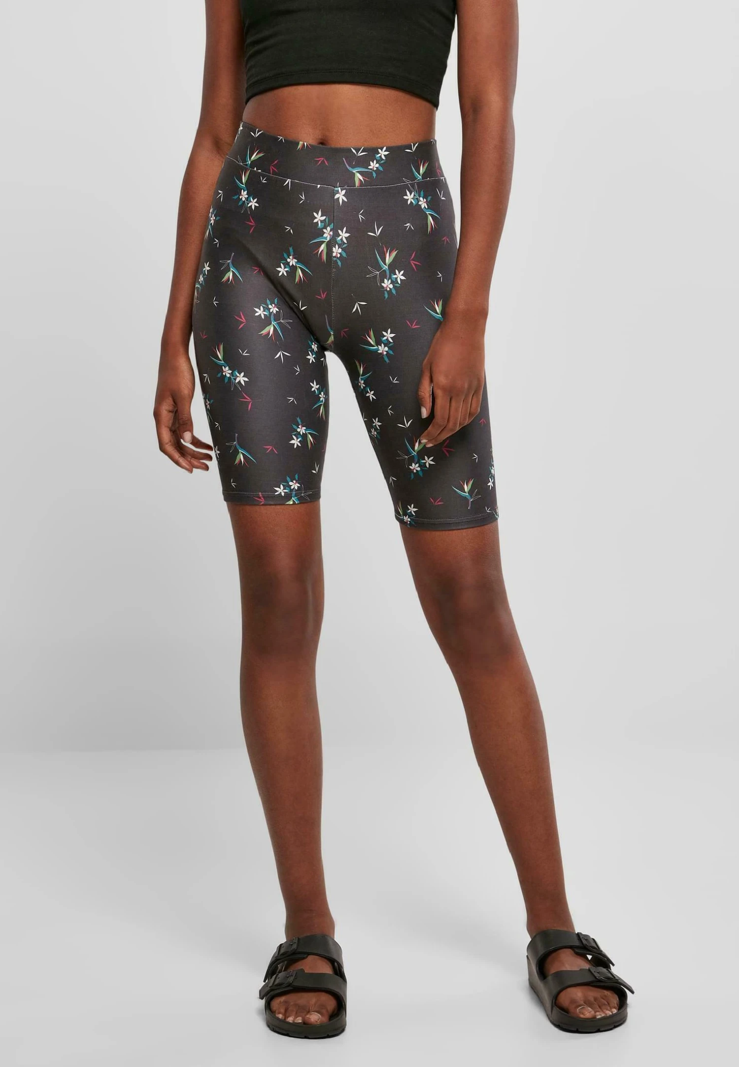 URBAN CLASSICS Shorts - Blackfloret 3 URBAN CLASSICS Shorts - Blackfloret