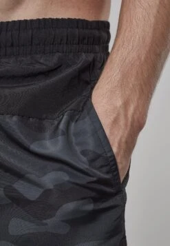 URBAN CLASSICS Block - Zwemshorts - Blk/Darkcamo -Urban Classics 6928608b3d6c4541a20633df2454a4ae