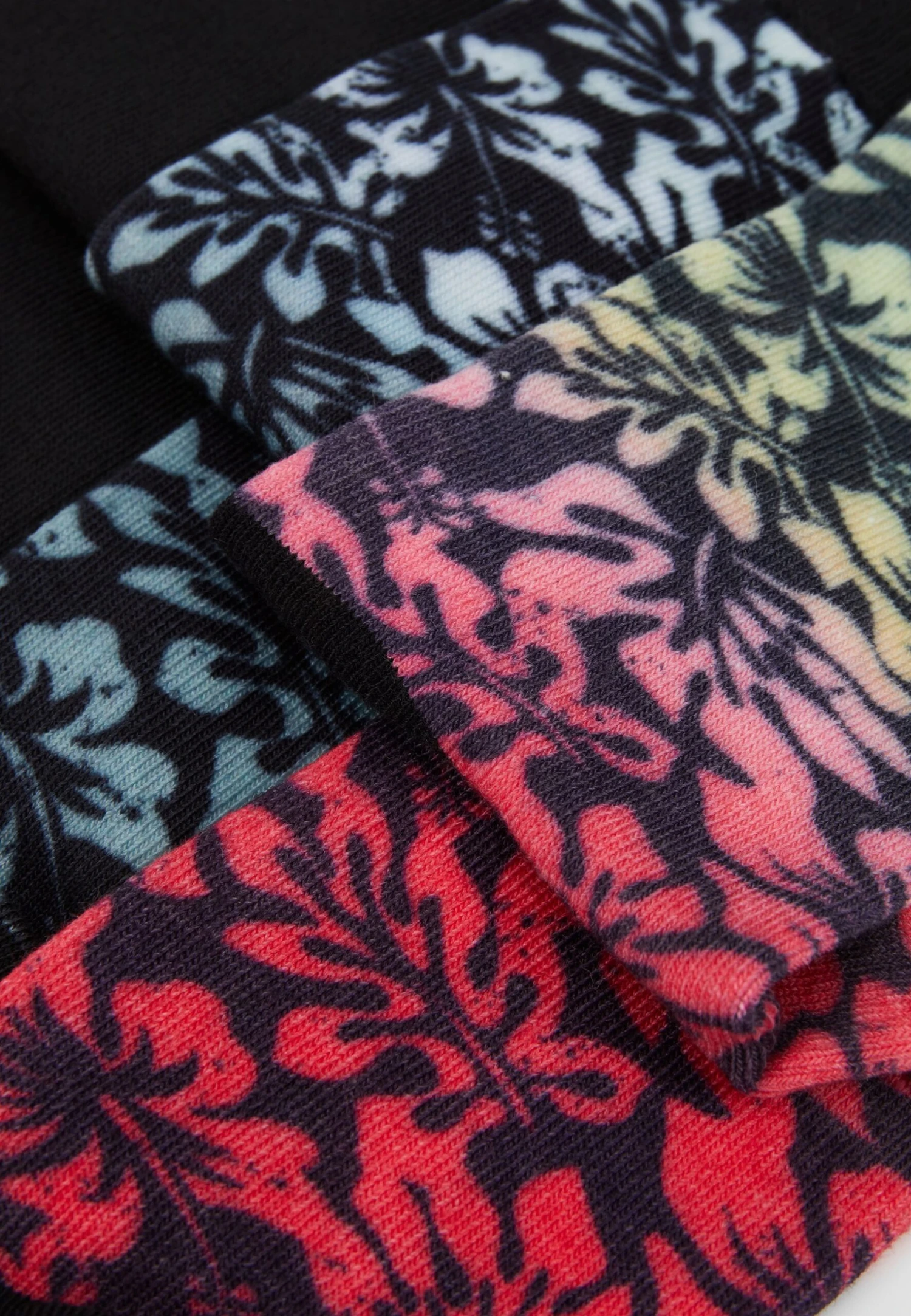 URBAN CLASSICS Flower Socks 3 Pack - Sokken - Black/Grey/Red 5 URBAN CLASSICS Flower Socks 3 Pack - Sokken - Black/Grey/Red - Afbeelding 3