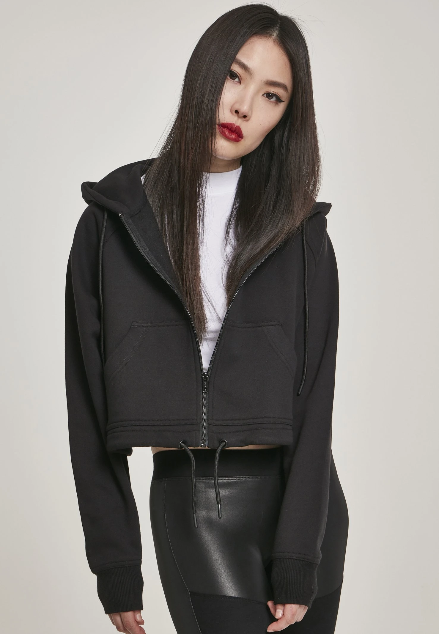 URBAN CLASSICS Ladies Oversized Short Raglan Zip Hoody - Sweater Met Rits - Black 3 URBAN CLASSICS Ladies Oversized Short Raglan Zip Hoody - Sweater Met Rits - Black