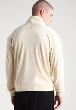 URBAN CLASSICS Velvet Jacket - Sweater Met Rits - Sand -Urban Classics 7c63ce2d5ff94510aadf6b10e721d1a1