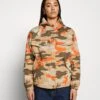 URBAN CLASSICS Ladies Oversized Camo Jacket - Lichte Jas - Brick Camo