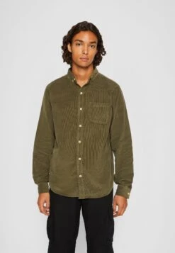 URBAN CLASSICS Corduroy Shirt - Overhemd - Olive -Urban Classics 9e658960523a4aa488ef76ef92be5e62