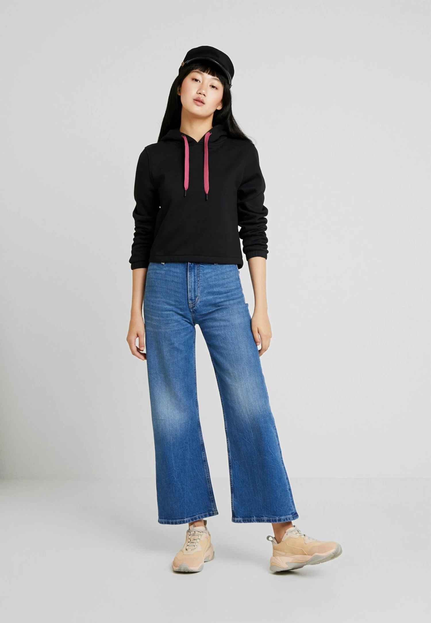 URBAN CLASSICS Ladies Contrast Drawstring Hoody - Hoodie - Black 4 URBAN CLASSICS Ladies Contrast Drawstring Hoody - Hoodie - Black - Afbeelding 2