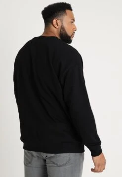 URBAN CLASSICS Crew Neck - Sweater - Black -Urban Classics a17edf8a2ab24af0a3df4a78cb522f20
