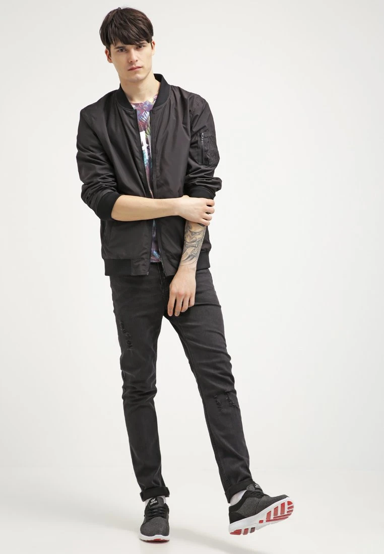 URBAN CLASSICS Light Bomber Jacket - Bomberjacks - Black 4 URBAN CLASSICS Light Bomber Jacket - Bomberjacks - Black - Afbeelding 2