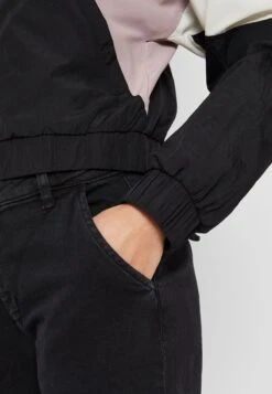 URBAN CLASSICS Short 3-Tone Crinkle- Jas - Black Duskrose Whitesand -Urban Classics b7909b4ebbce42fe99671753f126cbf7