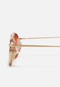 URBAN CLASSICS Sunglasses Chios Unisex - Zonnebril - Gold-Coloured/Red -Urban Classics b7b0d316676f4e1e81ae3a71766363fe