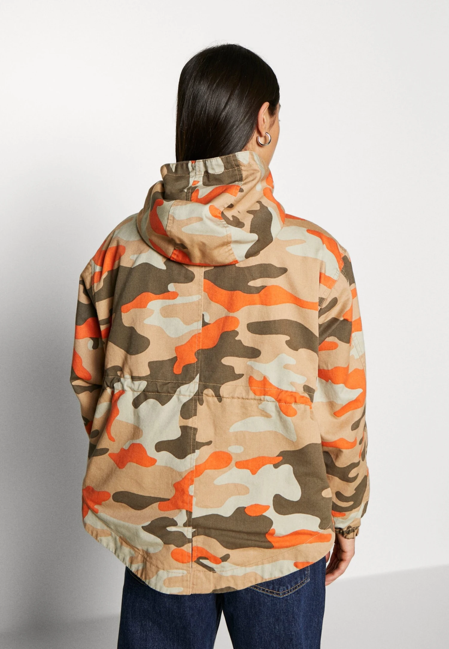 URBAN CLASSICS Ladies Oversized Camo Jacket - Lichte Jas - Brick Camo 5 URBAN CLASSICS Ladies Oversized Camo Jacket - Lichte Jas - Brick Camo - Afbeelding 3