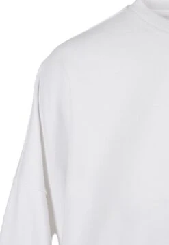 URBAN CLASSICS Oversized Triangle Crew Neck - Sweater - White -Urban Classics c62a44ddd4694c43b52a230079ff1329