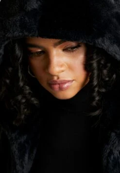 URBAN CLASSICS Ladies Hooded Vest - Bodywarmer - Black -Urban Classics c9910b5d39a840c48aaff6e8e1a427c0