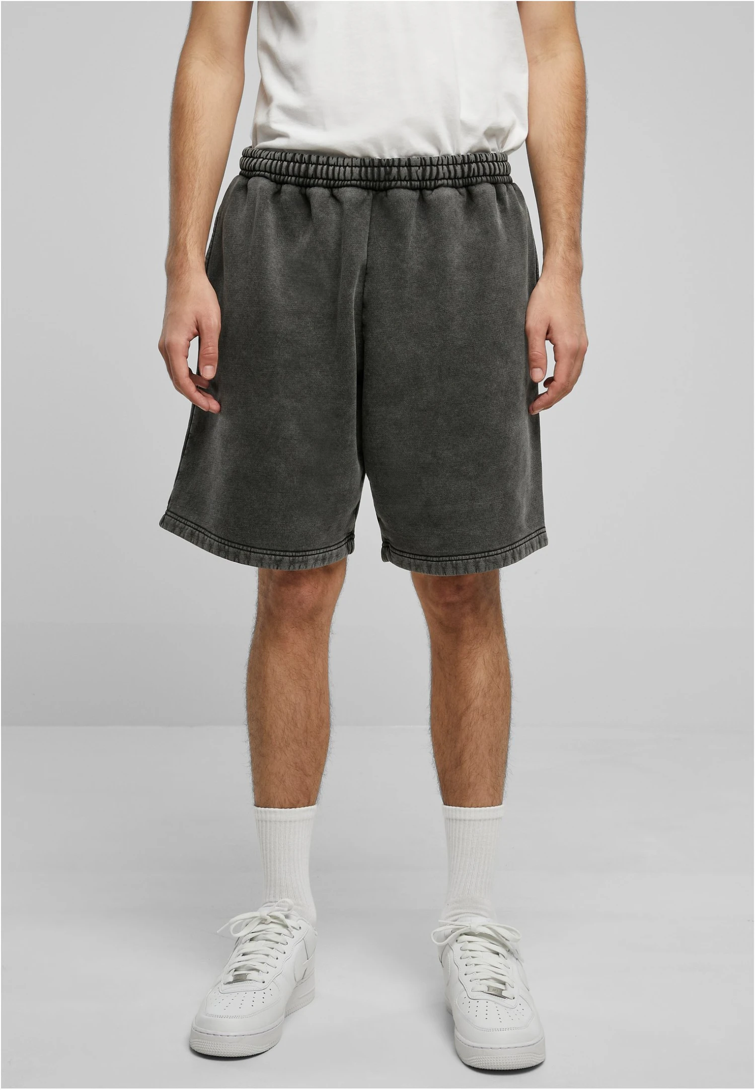 URBAN CLASSICS Heavy Washed- Shorts - Black 3 URBAN CLASSICS Heavy Washed- Shorts - Black