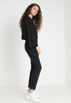 URBAN CLASSICS Ladies Jacquard Camo - Longsleeve - Black 8 URBAN CLASSICS Ladies Jacquard Camo - Longsleeve - Black -Urban Classics ccc8de9a763f4748acea3825e7f8f775