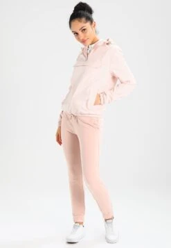 Urban Classics -Urban Classics d5fcc5d3c48e48b592ba1d1ca7c5f247