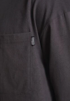 URBAN CLASSICS Neon Logo Boxy Pocket - Longsleeve - Darkshadow 15 URBAN CLASSICS Neon Logo Boxy Pocket - Longsleeve - Darkshadow -Urban Classics e6b1426373ed4c0389a38595b1debc3a