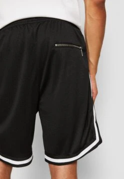 URBAN CLASSICS Premium Stripes - Shorts - Black -Urban Classics e7668adc5ad3405a9dcf69c9c99ba77f