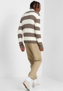 URBAN CLASSICS Striped - Trui - Beige/Offwhite 10 URBAN CLASSICS Striped - Trui - Beige/Offwhite -Urban Classics ec10fd19326d44eaa55387001acbf60d