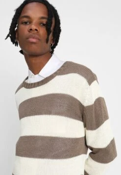 URBAN CLASSICS Striped - Trui - Beige/Offwhite 11 URBAN CLASSICS Striped - Trui - Beige/Offwhite -Urban Classics f30503a7a7ad4bcd81e1a1ad1547f227