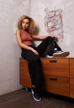 URBAN CLASSICS Sleevless - Top - Terracotta