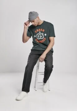 URBAN CLASSICS College Print Tee - T-Shirt Print - Bottlegreen 11 URBAN CLASSICS College Print Tee - T-Shirt Print - Bottlegreen -Urban Classics ff7d845d8e8c49819d307f980fd4b73b